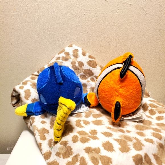 Finding Nemo and Dory Mini Itty Bittys Plushies - Picture 2 of 4
